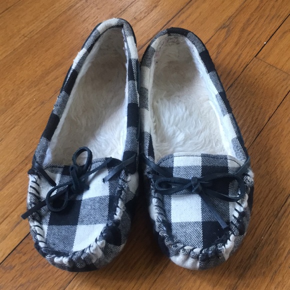 Target Shoes - Black&White Moccasins with White Fur Insides